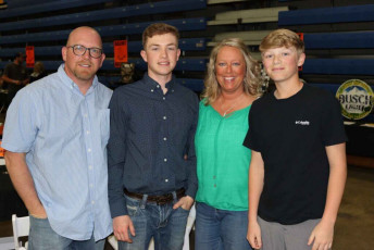 342014250_3422460884700502_3446900159187228063_n